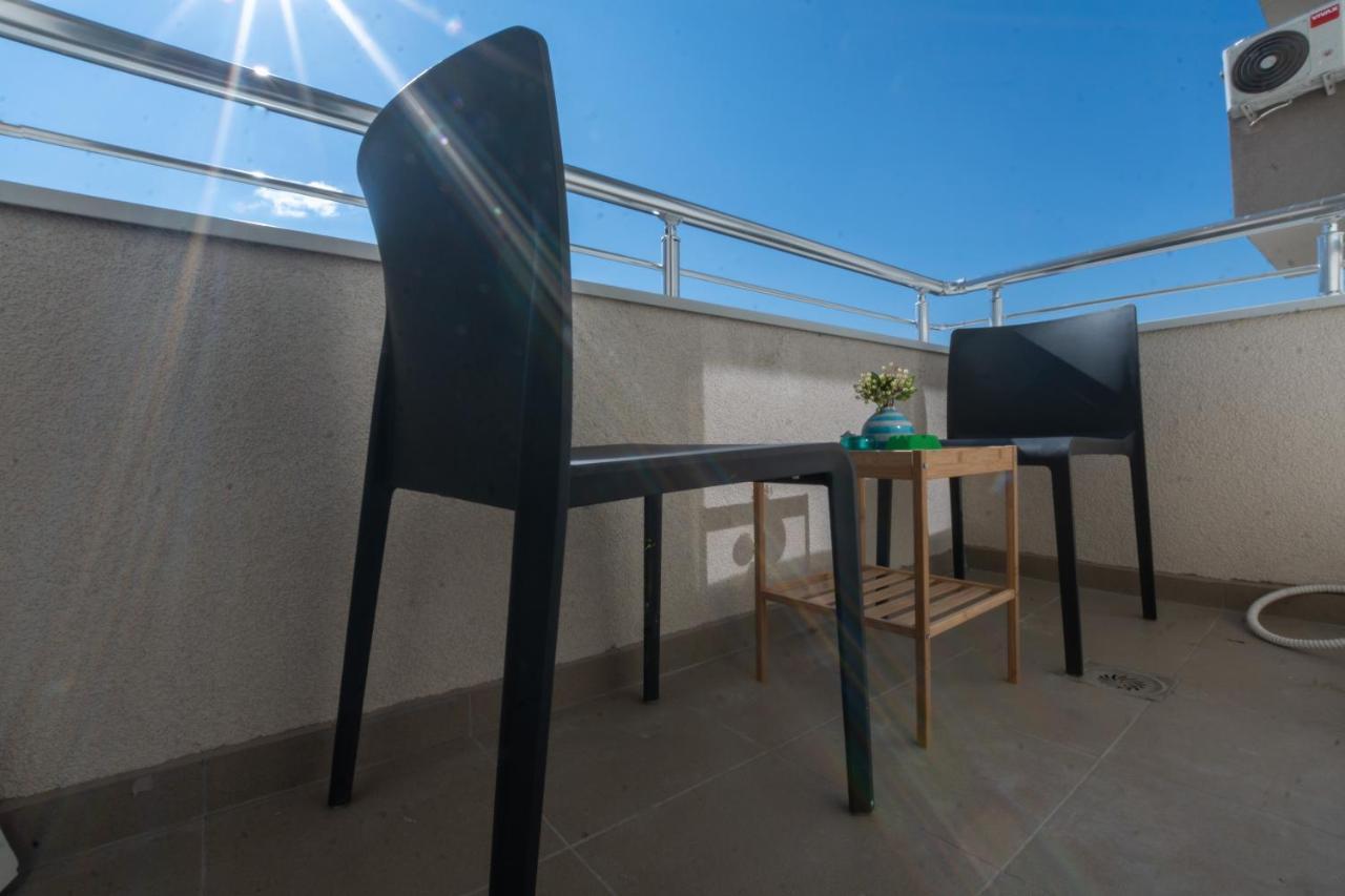 Ferienwohnung • Charming ǀ Near City Mall ǀ 1Br • Skopje Exterior foto